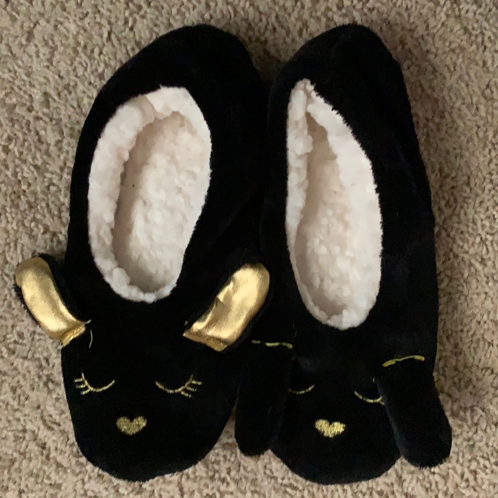 Black sherpa sheep slippers size L (8-10)